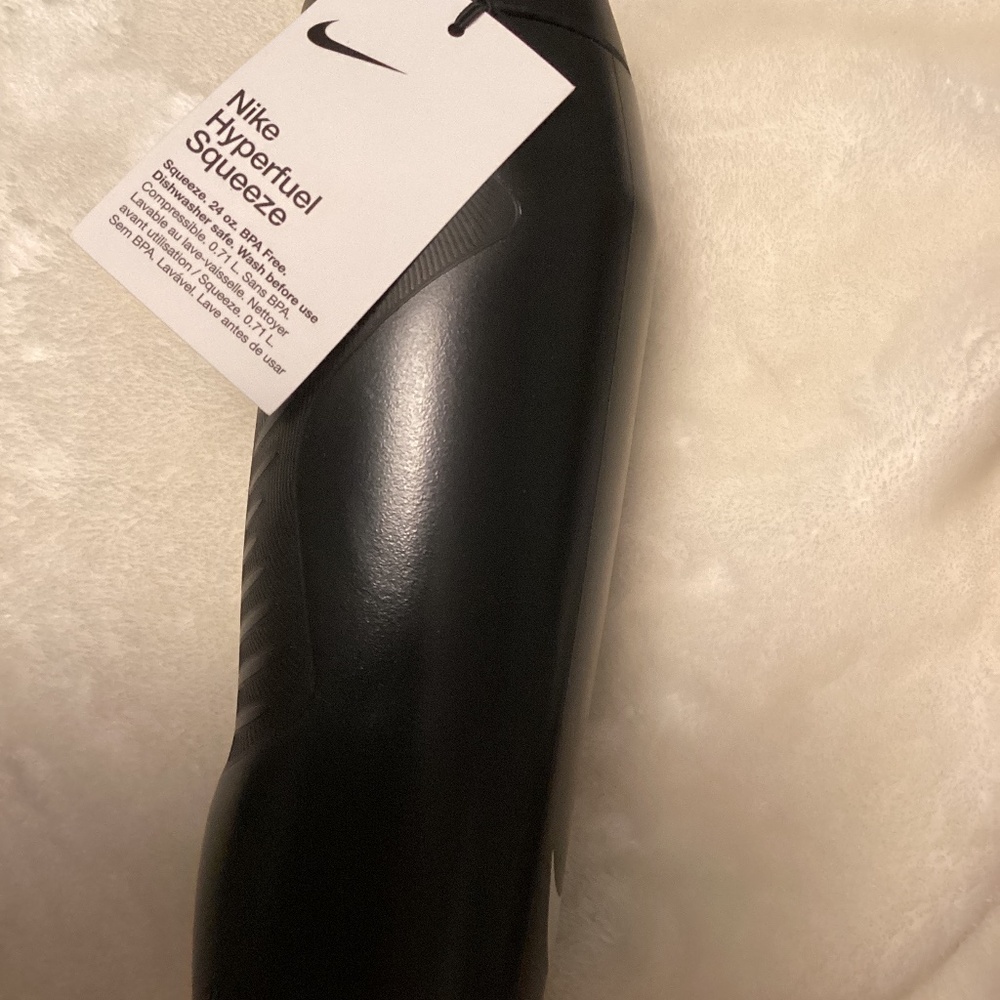 Nike hyper fuel squeeze bottle